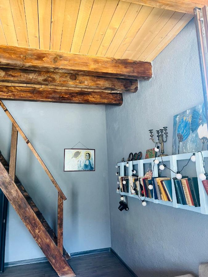 Mitarbi Silence - Cozy Holiday Cottages In Mountains 博尔若米 外观 照片